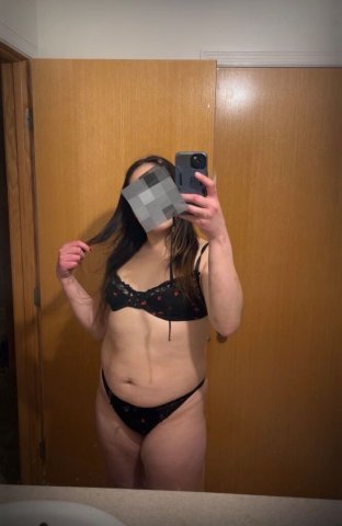 Minneapolis/St. Paul Female Escort — Incall Studio Apartment & Photo-Verified - 1