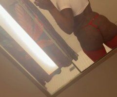 Boston escorts - Boston Petite Panamanian Escort for Discreet Time