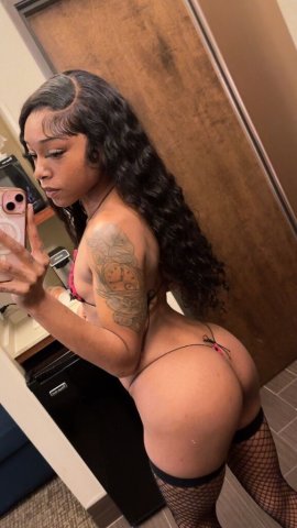 Petite Princess Pleasures (Outcalls w/ Deposit) — Baltimore Female Escort - 1