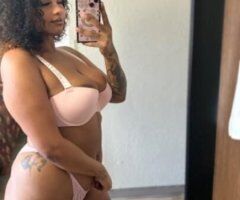 Greensboro NC Hot Escort — Curvy 5'7, 36C, All-Natural Session - Image 6