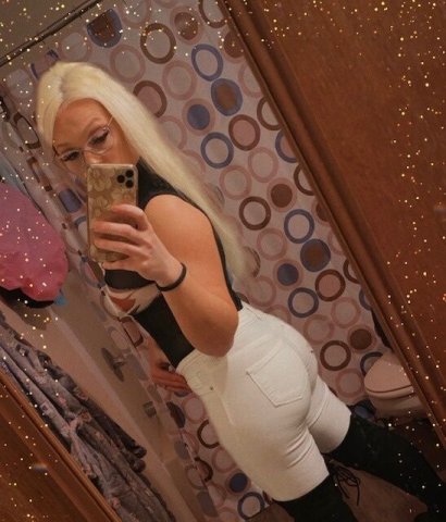 Jessica — Blonde Blue-Eyed Italian & Irish Escort in Topeka - 1