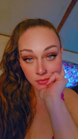 Western Kentucky Female Escort — WhatsApp 213-4 58-4523 - 1
