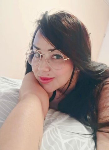 Latina con curvas en Orange County — Isabella - 1