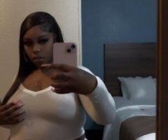Suzie’s Stacks: FaceTime + Apple Pay Greenville Pleasure - Image 2