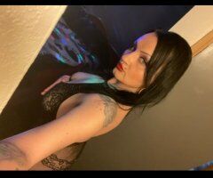 After Work W.A.P Pit Stop — Anna Lovelace (Thicc MILF) In-Call Specials - Image 3
