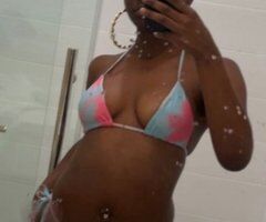 Milwaukee Chocolate-Bar Style Escort — Outcalls/Incalls for Dinner Dates - Image 4