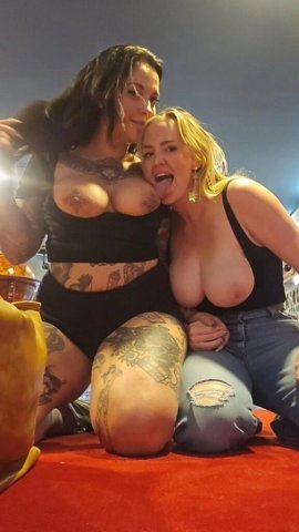 Meadville PA Female Escort — incall, outcall, and 3-hole specials - 1