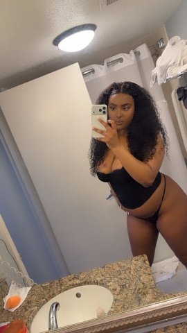 Brooklyn, New York Native Queen — upscale clean sessions (no bare) - 1