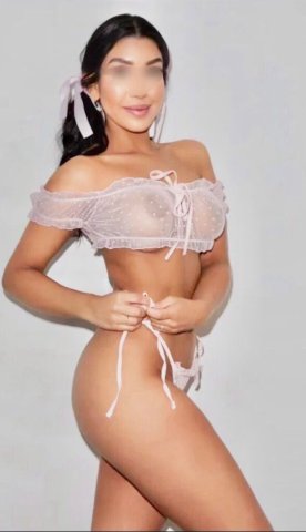 Emma Sweet — GFE in Studio City - 1