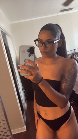 East Bay PeTite Escort — xxHoney_Valentines (No bare / no BBJ / no anal) - 1