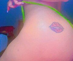 Petite & discreet mature escort — body rub with ending fetish - Image 2