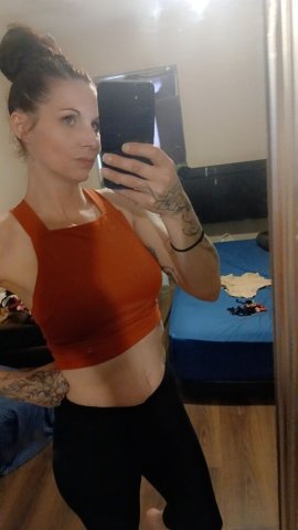Milwaukee WI Female Escort — Text me - 1