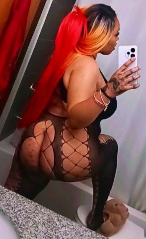 In-Calls Only Female Escort — Hosting in Waldorf for a few days - 1