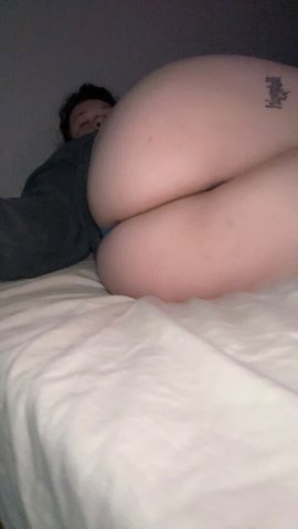 Discreet Naughty Brunette PAWG (24) — Fetish-Friendly FaceTime & FT Shows - 1