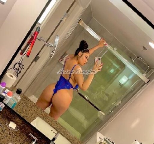 Naples Area 26 — Real & Rare Female Escort for Meets, Massages, and Content - 1