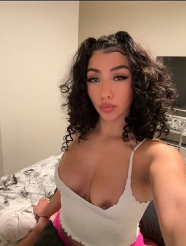 420 Friendly Female Escort in Jacksonville — Full Body Massages, FaceTime & Customs - 1