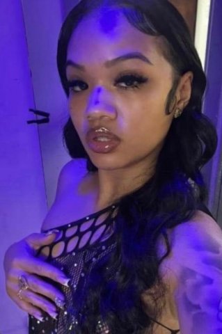 Dora — Cleveland Female Escort (Incall & Outcall) - 1