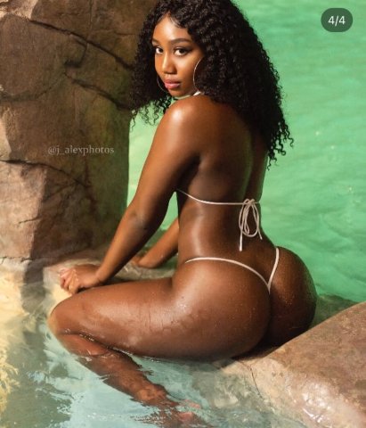 Female Escort in Los Angeles, CA — (19) - 1