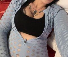 St. Louis escorts - St. Louis Car Visit — QV Special