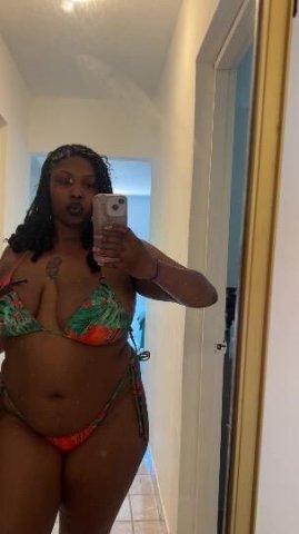 Lowell Outcall Female Escort — Ms. Alexis - 1