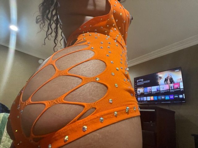 Houston Petite Female Escort — Incall, Outcall & Cardate Appointments - 1