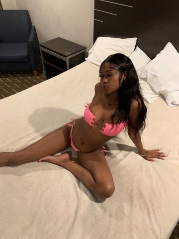 Long Beach Female Escort — Private Car + Outcall (Cash, PayPal, Cash App, Apple Pay) - 1