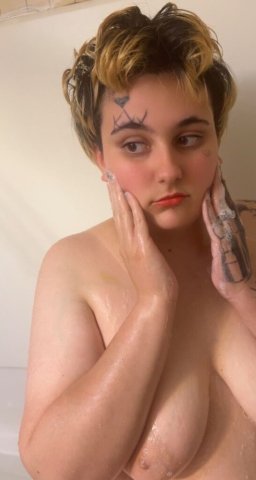 Richmond Female Escort — FaceTime verification required - 1