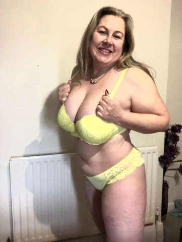 San Luis Obispo Older Female Escort — Massage, Nuru & GFE - 1