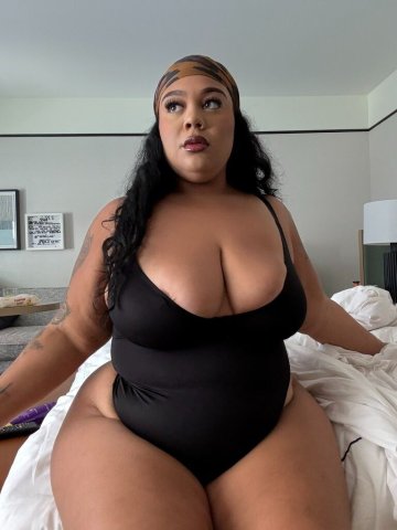 Des Moines Female Escort — oral, steamy 69, GFE & raw (plus anal/oral) - 1