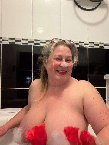 Tuscaloosa Older Female Escort — Massage, GFE, Nuru & Host/Travel up to 50 Miles - 1