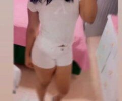 Chicago escorts - Chicago Female Escort — sexy girl online now (24/)