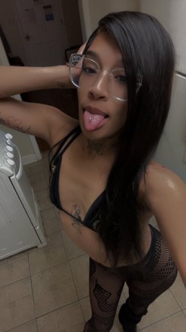 Petite Exotic Female Escort in Ventura, CA — short sessions - 1