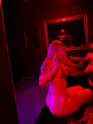 Oakland/East Bay Female Escort — No Deposit/No Date for Outcall - 1