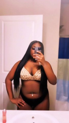 Young Darkskinned Babe (21) — In-Calls, Discreet, Tight & Wet - 1