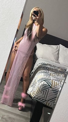 Reno Female Escort — Massage, Fetish-Friendly, Outcalls/Car Fun - 1