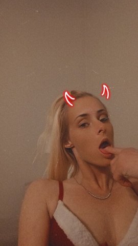 Greensboro Female Escort — 5'2 blonde, 100 lbs - 1