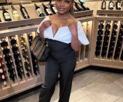 Hurstborne, Louisville KY Nuru & FaceTime Verified Female Escort - Image 2