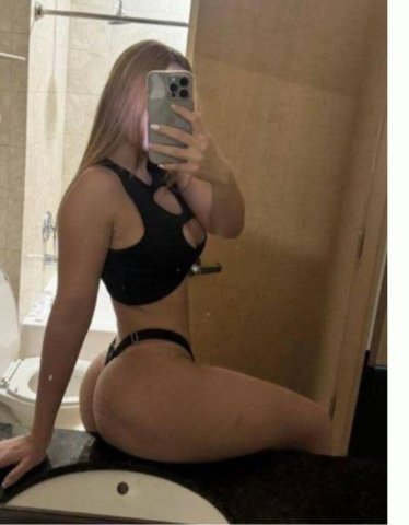 Modesto Female Escort (Snowbunny) — 5'1 Slim Curvy - 1