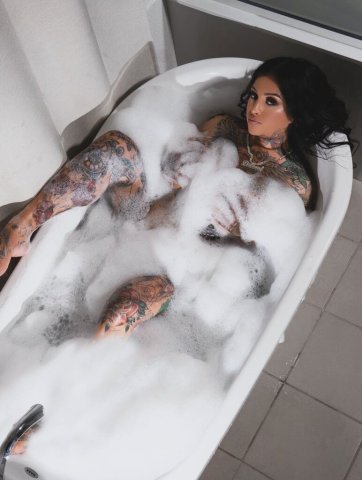 Reno, Nevada Latina Female Escort — Upscale, Discreet Experience - 1