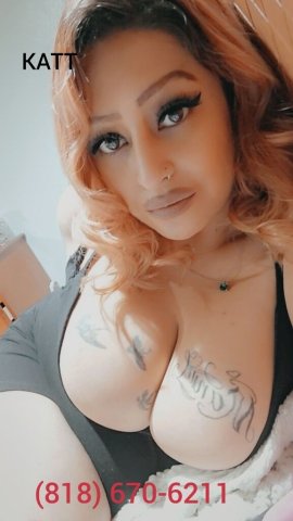 Katt (30) — Thick Latina Car Dates Only - 1