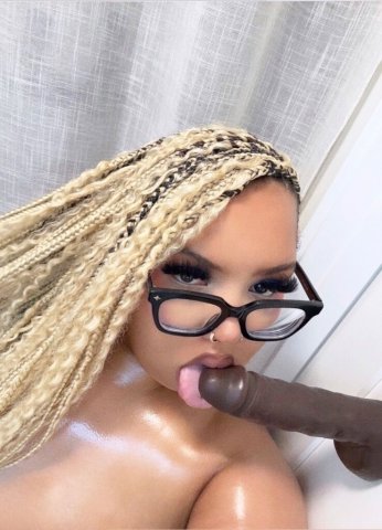 Tacoma Plus Size Female Escort — Huge Tits Incalls Available - 1