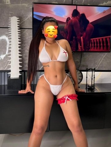 Austin, Texas Latina Female Escort — warm, elegant, discreet - 1