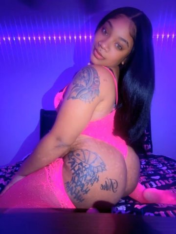 Thick Dominican Mami — 27 (Facetime verification, strict business) - 1