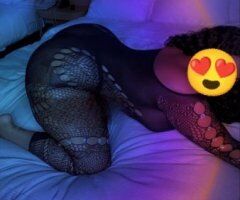London — Mature Female Escort in Roswell/Carlsbad, NM (throat-goat + body rub) - Image 4