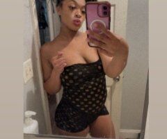 Milwaukee Female Escort — Adult Fun Session (20) - Image 3