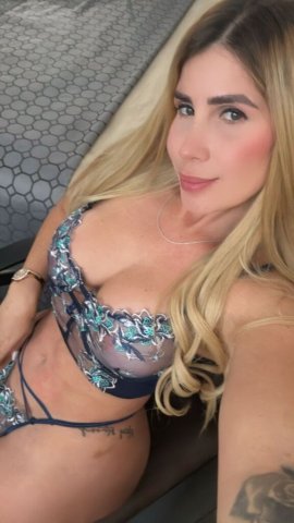 Sexy colombiana con Culo y Tetas grandes — Servicio de calidad en Sacramento - 1