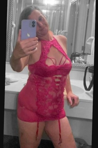 St. Louis Incall Female Escort — Text-only, limited-time specials - 1