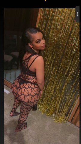 Madison WI Female Escort — Outcall with Hazel (2 days) - 1