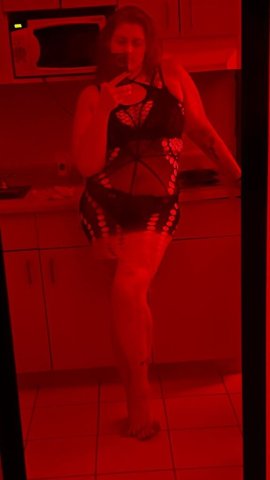 Kansas City In-Call Only Female Escort — Text First, Photo Verification - 1