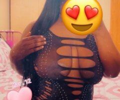 Milwaukee escorts - Milwaukee WI Escort — Creamy Cummer 32, 5'4 Chocolate Playmate